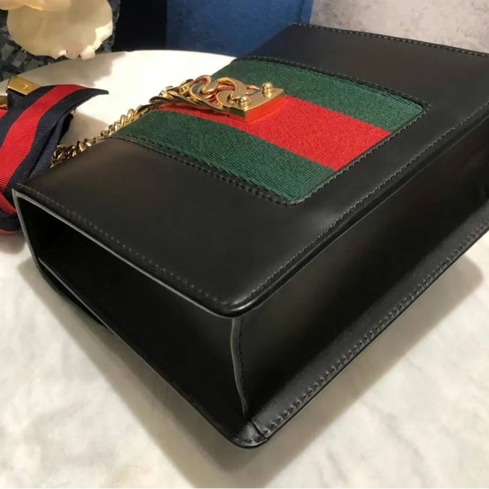 [sold]Authentic Gucci Sylvie - Picture 8 of 9
